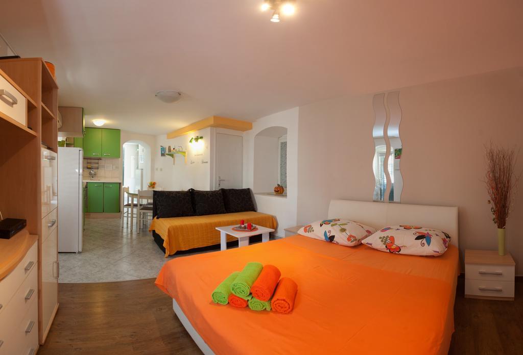 Paradise Apartment With Big Sunny Terrace In The Old Town, Few Meters From The Sea & Riva Promenade Split Room photo