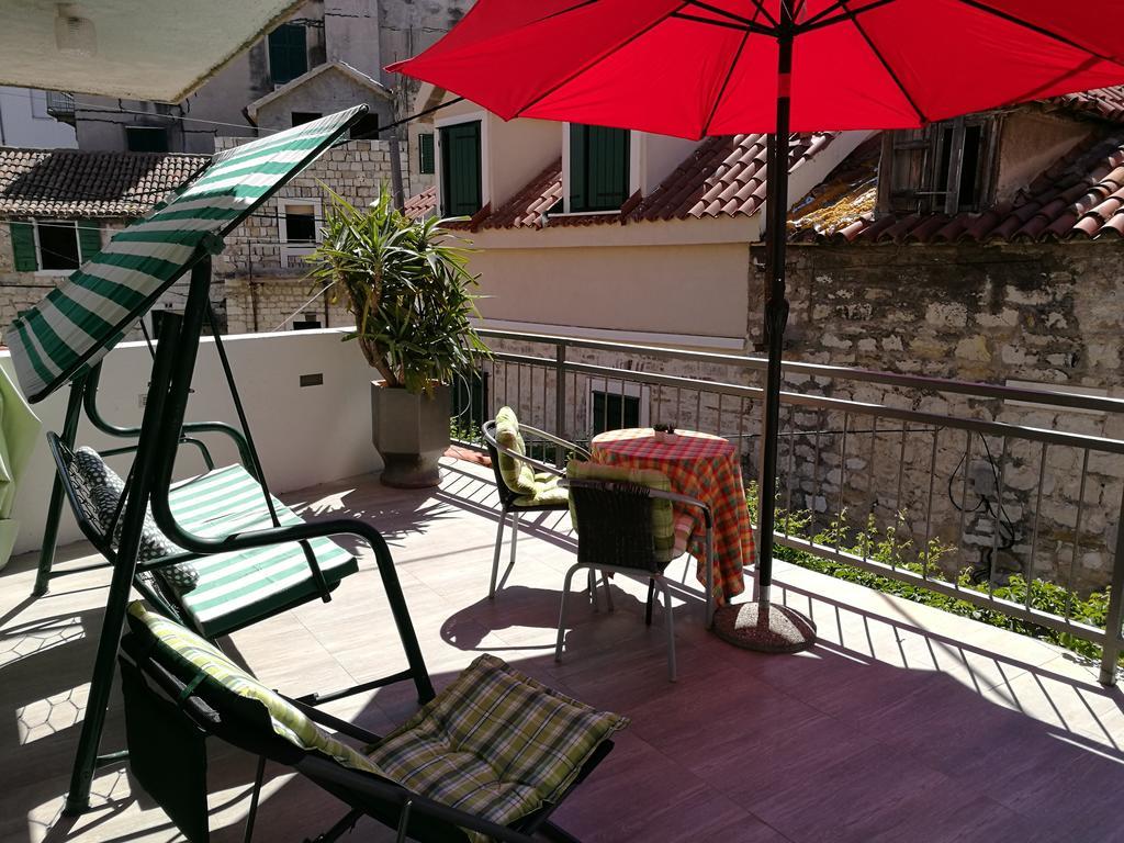 Paradise Apartment With Big Sunny Terrace In The Old Town, Few Meters From The Sea & Riva Promenade Split Exterior photo